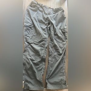 KUHL WOMENS CARGO PANTS. SZ 20w